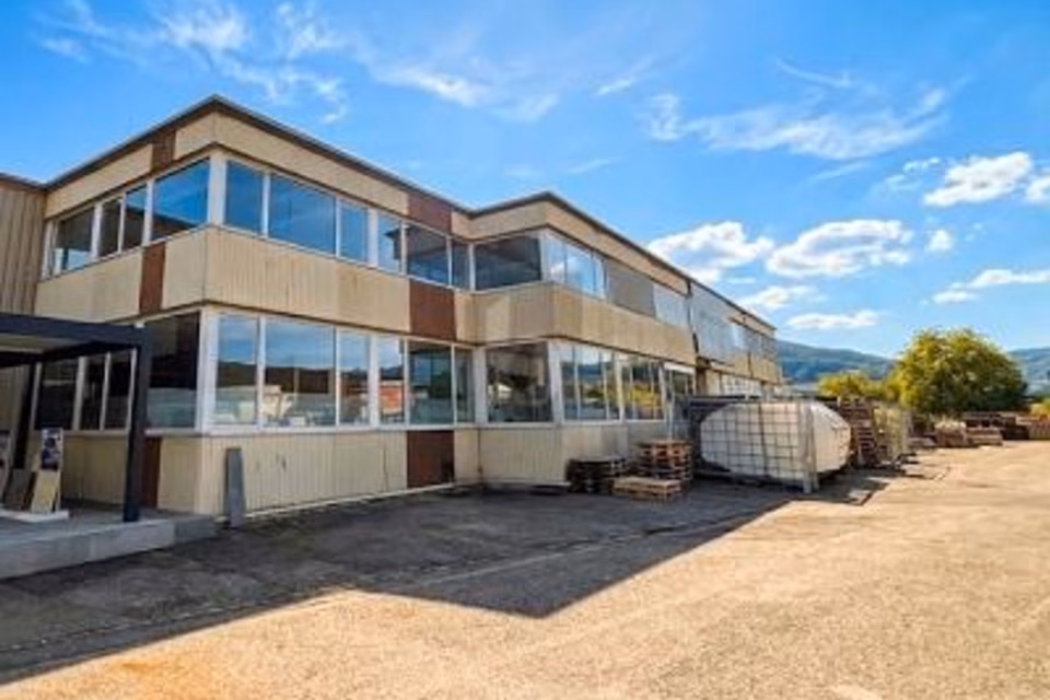BRIGHT, SPACIOUS AND PRACTICAL, 2854 Bassecourt, Jura, CH