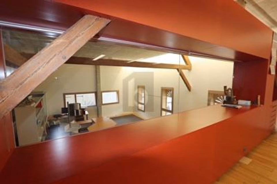 MODERNO E CENTRALE IN POSIZIONE OTTIMALE, 8302 Kloten, Zurich, CH