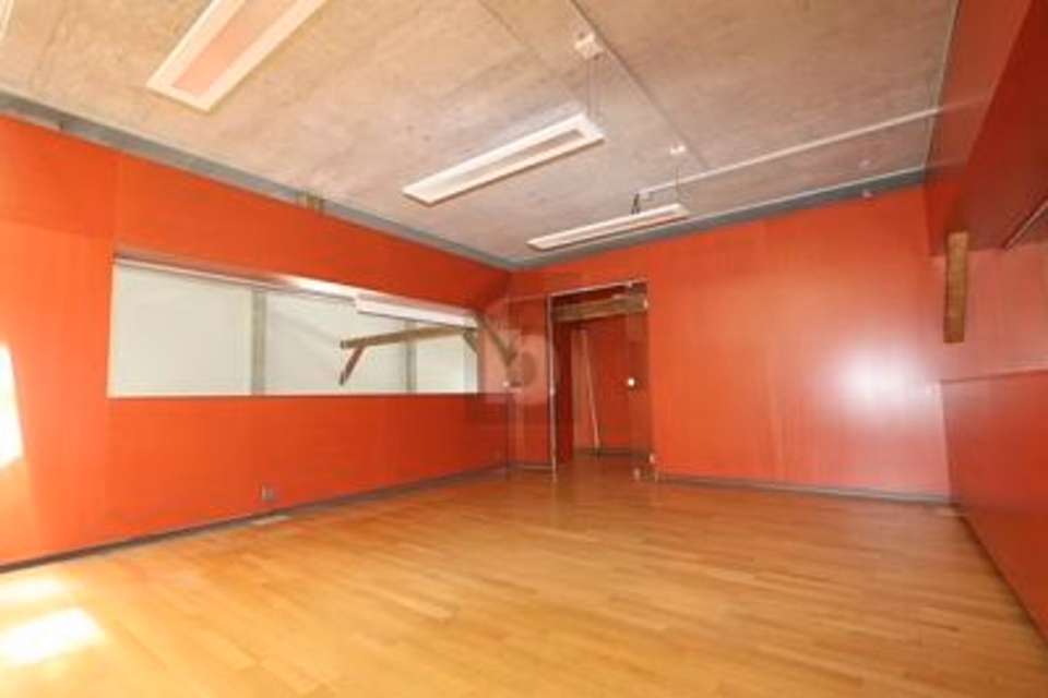 MODERNO E CENTRALE IN POSIZIONE OTTIMALE, 8302 Kloten, Zurich, CH