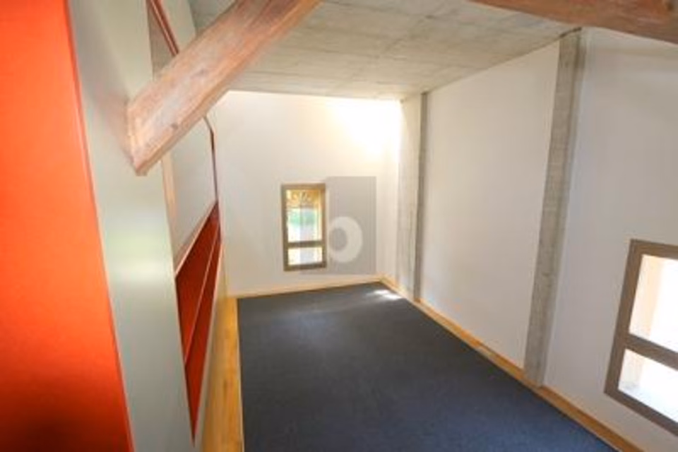 MODERNO E CENTRALE IN POSIZIONE OTTIMALE, 8302 Kloten, Zurich, CH