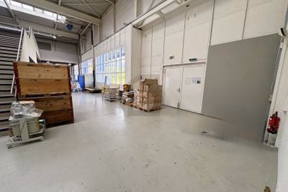 SPACIEUX ET POLYVALENT, 8852 Altendorf, Schwyz, CH