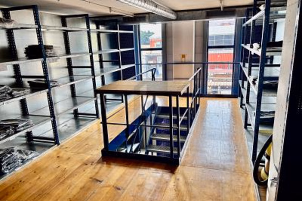 Spacious premises with great potential, 3186 Düdingen, Fribourg, CH