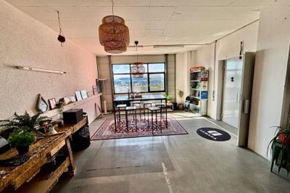 Spacious premises with great potential, 3186 Düdingen, Fribourg, CH
