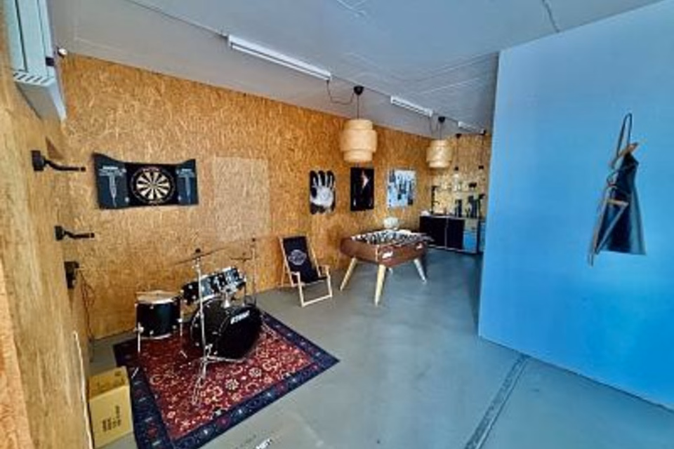 Spacious premises with great potential, 3186 Düdingen, Fribourg, CH