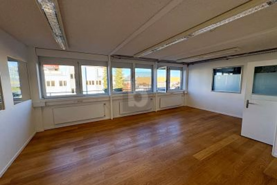AMPIO, LUMINOSO E VERSATILE, 8855 Wangen SZ, Schwyz, CH
