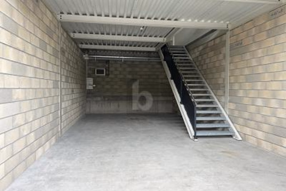 POLYVALENT SUR DEUX NIVEAUX, 1023 Crissier, Vaud, CH
