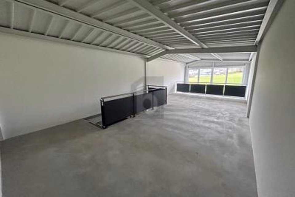 POLYVALENT SUR DEUX NIVEAUX, 1023 Crissier, Vaud, CH