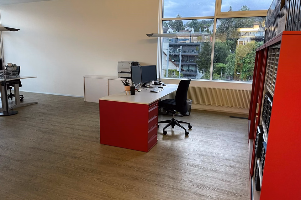 Private Office Space  right at Lake Zürich, Seestrasse, 8700 Küsnacht ZH, CH