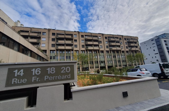 Superficie per ufficio grezza a due passi dal CEVA