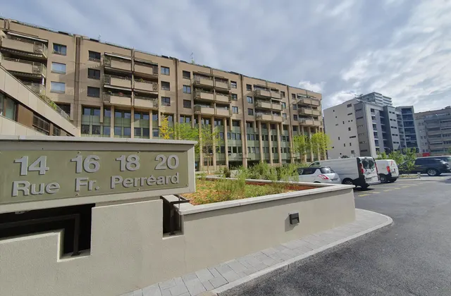 Superficie d'ufficio allo stato grezzo a due passi dal CEVA
