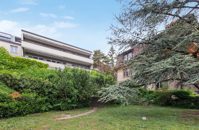 Proche de la gare CFF et de l'hôpital Pourtalès