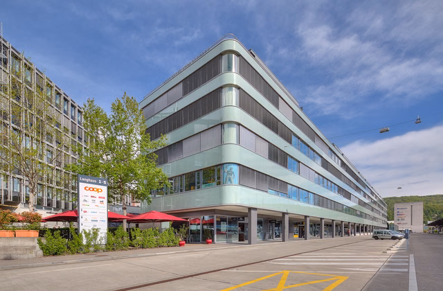 Magazzino in posizione centrale vicino alla stazione di Baden — in affitto
