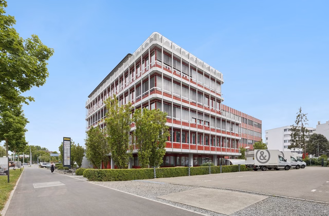 Spazio ufficio in affitto – a Dübendorf
