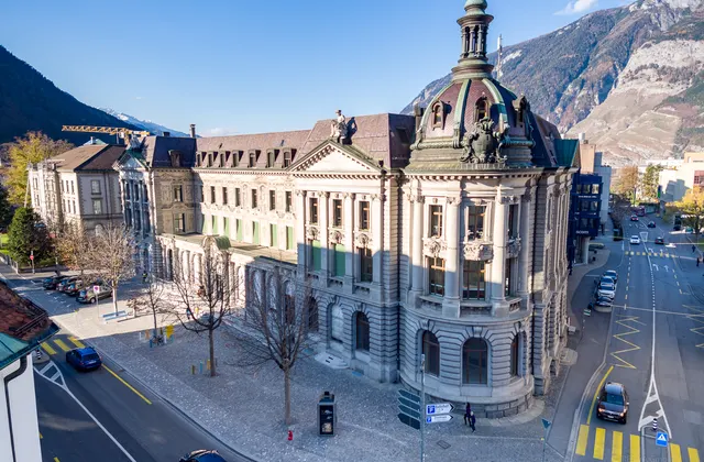 Posizione unica nello storico edificio postale