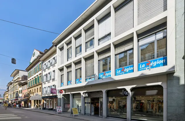 Superficie idealmente situata nel centro pedonale della città