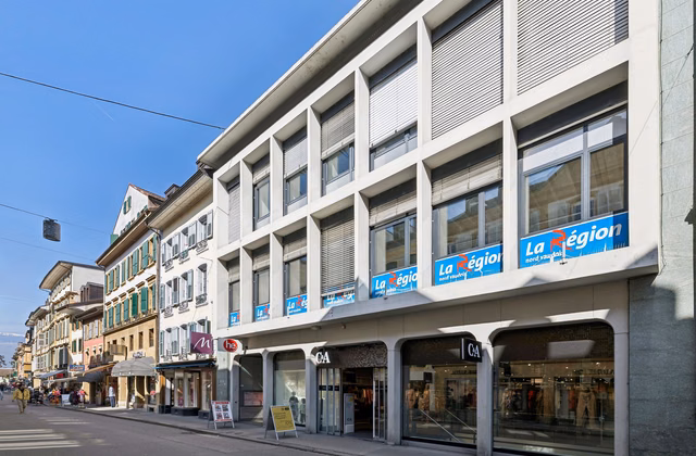 Superficie idealmente situata nel centro pedonale della città