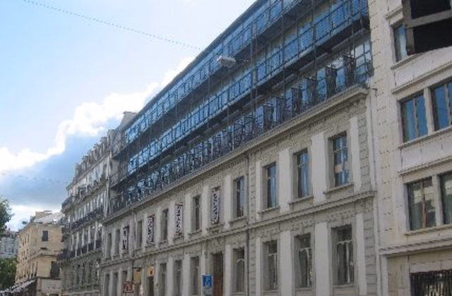 Superb, very bright offices - close to Place de Neuve