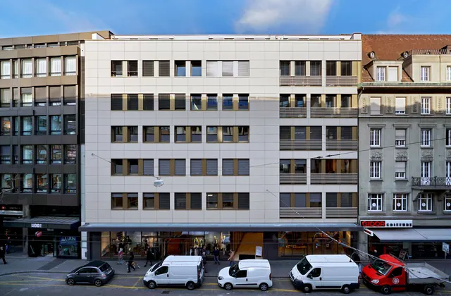 Spazio flessibile per studio medico o ufficio (98 – 129 m²) in posizione centralissima