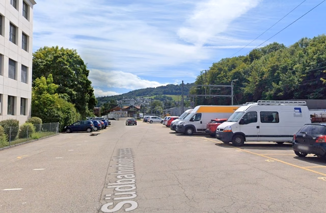 Parcheggi direttamente presso la stazione Weissenbühl a Berna