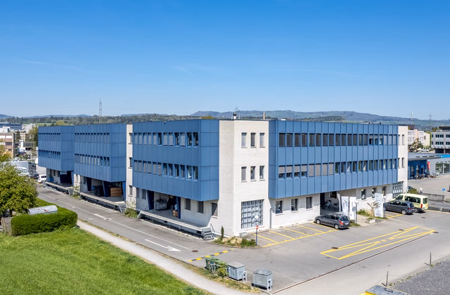 Attraente piccolo ufficio a Steinhausen