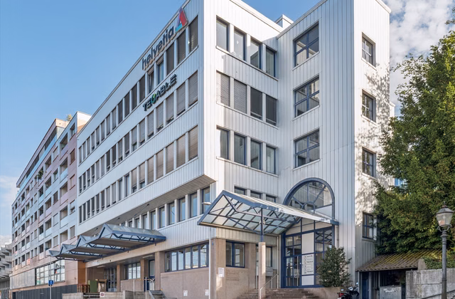 Attraente superficie per uffici in posizione centrale a Horgen con vista sul Lago di Zurigo