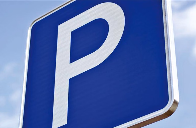 Posti auto direttamente dietro la stazione centrale!