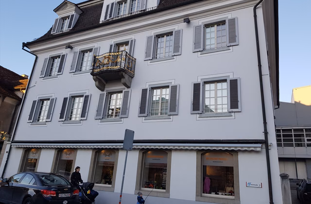 Il vostro nuovo locale commerciale nel cuore di Schwyz