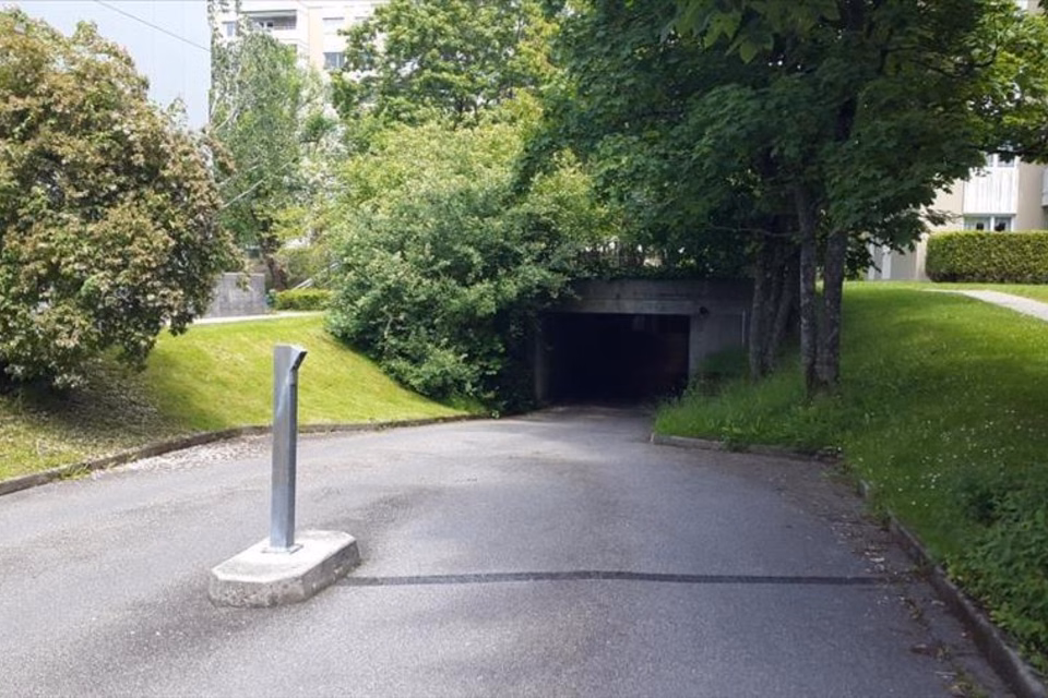 Cercasi posto per motorino?, Froschweg 23-25, Mofaplätze, 3098 Schliern b. Köniz, Bern, CH