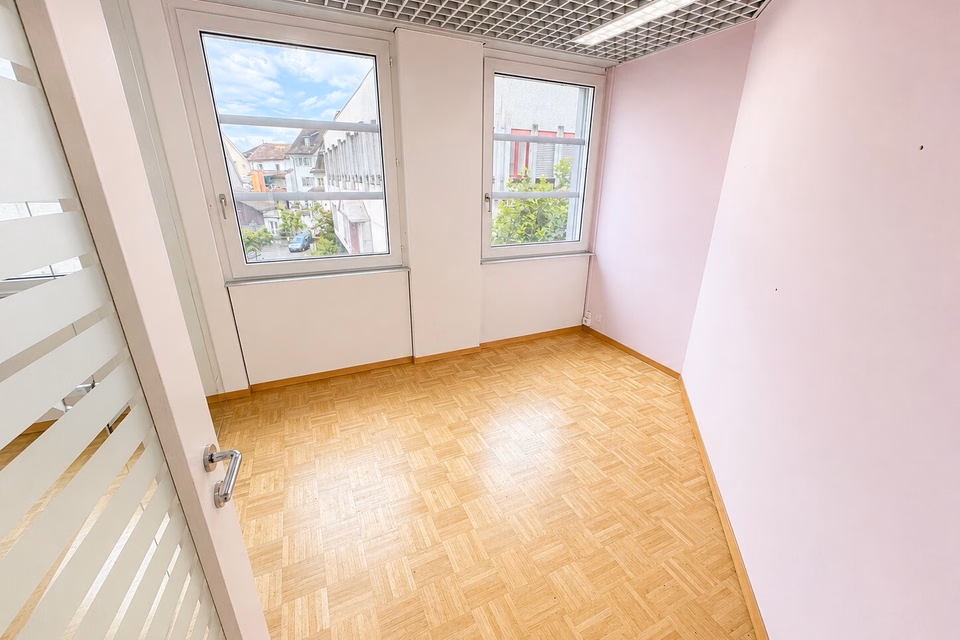 Attraente superficie per ufficio con allestimento fitness/studio a Rapperswil!, Merkurstrasse, 8640 Rapperswil SG, St. Gallen, CH
