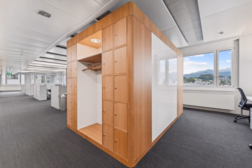 Lavorare sopra i tetti di Kriens – 613 m² di uffici rappresentativi, Am Mattenhof, 6010 Kriens, LU, CH