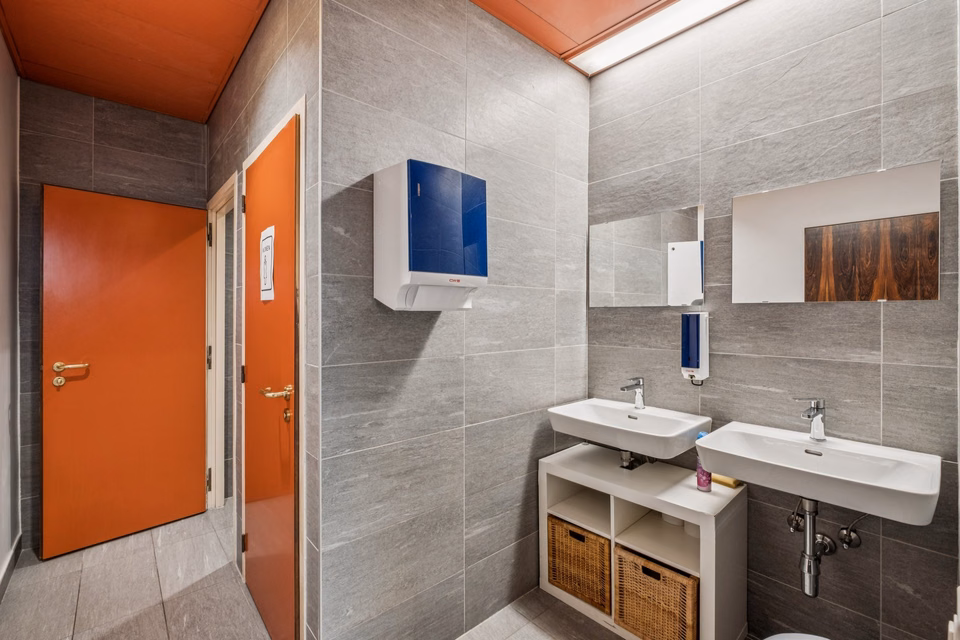 Functional and strategically located offices in the heart of Geneva, Quai du Seujet, 1201 Genève, Geneva, CH