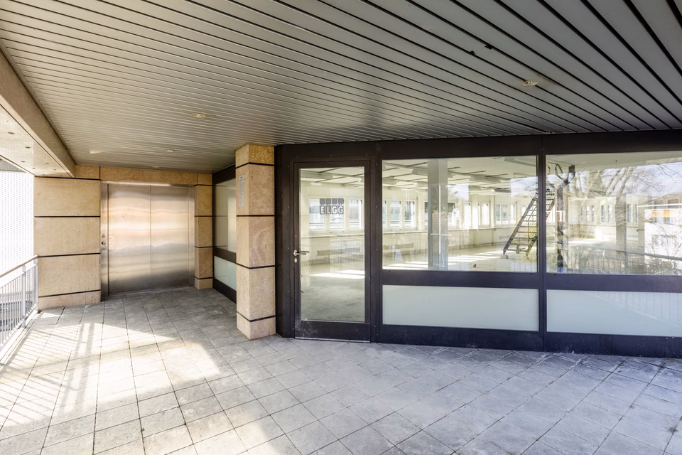 Posizione top: attraenti locali ufficio direttamente alla stazione di Belp, Bahnhofplatz, 3123 Belp, Bern, CH