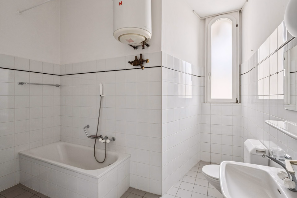 Ufficio in posizione centrale a Bellinzona, Viale Stazione, 6500 Bellinzona, Ticino, CH