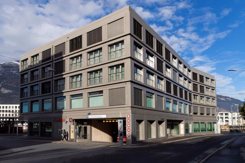 Tiefgaragenplatz direkt beim Bahnhof, Bahnhofplatz 6, Einstellhalle, 7000 Chur, Graubünden, CH