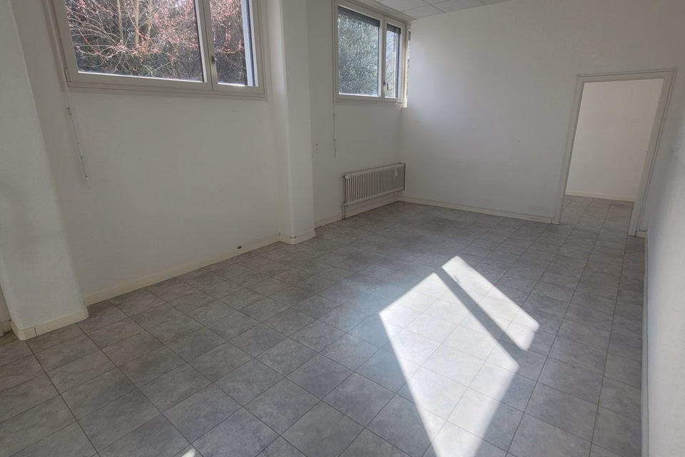 Espace commercial attractif au rez-de-chaussée – idéal pour point de vente, bureau ou showroom, J.J. Balmer - str., 4053 Basel, Basel-City, CH