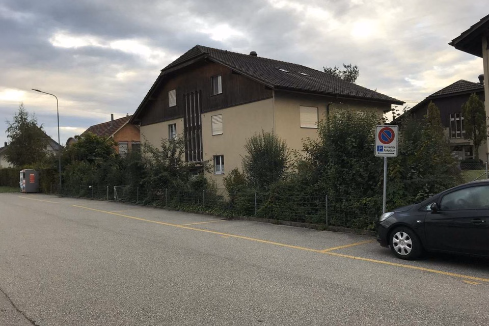 Parking spaces directly at Aefligen train station, Bahnhofstrasse, 3426 Aefligen, Bern, CH