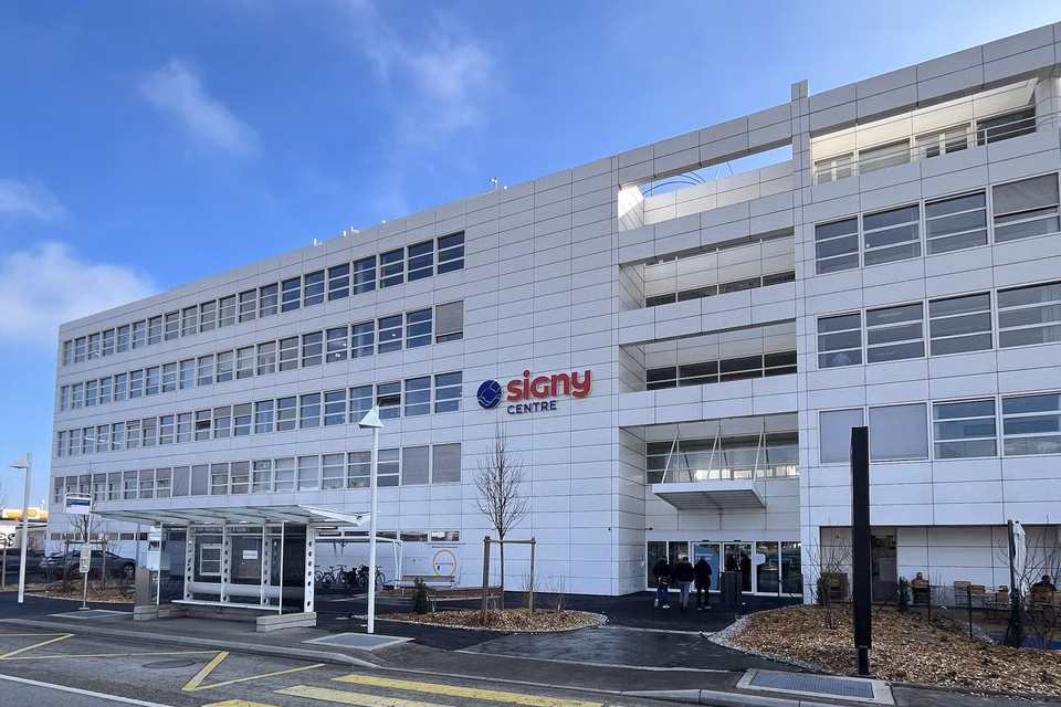 Surface idéal pour un centre médical ou une activité de service Signy Centre, Fléchères A/B, 1274 Signy, Vaud, CH