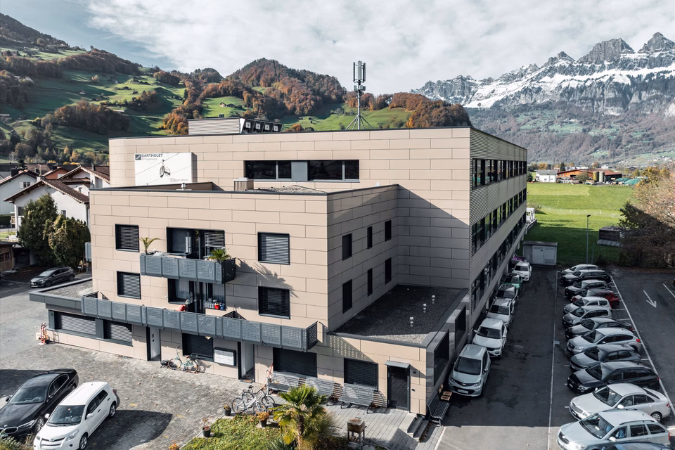 Attractive industrial and commercial spaces in Flums, Laxstrasse, 8890 Flums, St. Gallen, CH