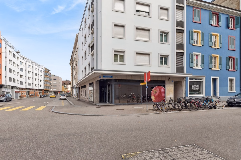 Local commercial à côté de la Messe Basel, Maulbeerstrasse, 4058 Basel, Basel-City, CH