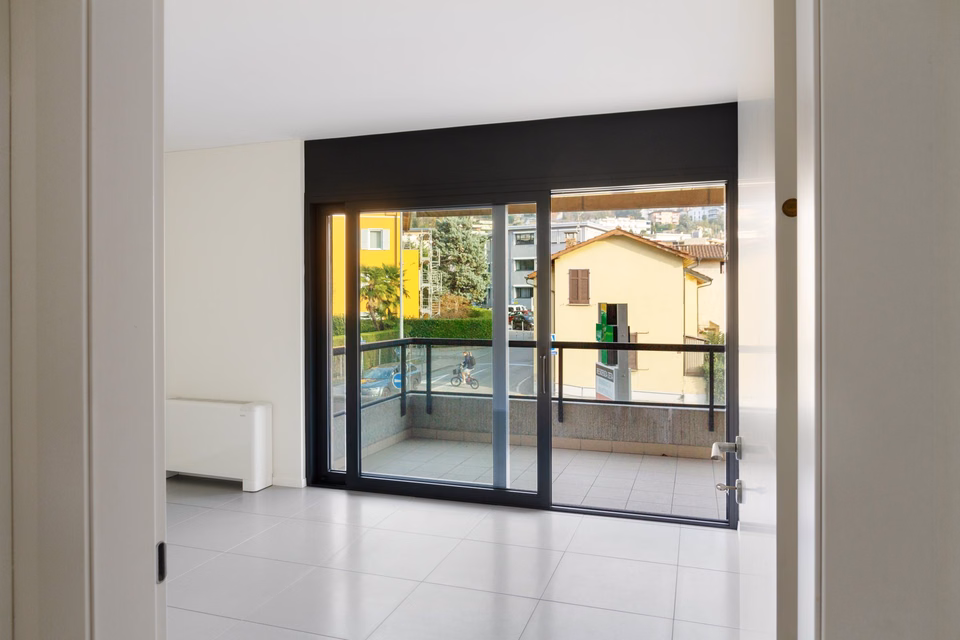 Customizable open space in the dynamic Porta Nord district of Lugano, Via alla Bozzoreda, 6963 Pregassona, Ticino, CH
