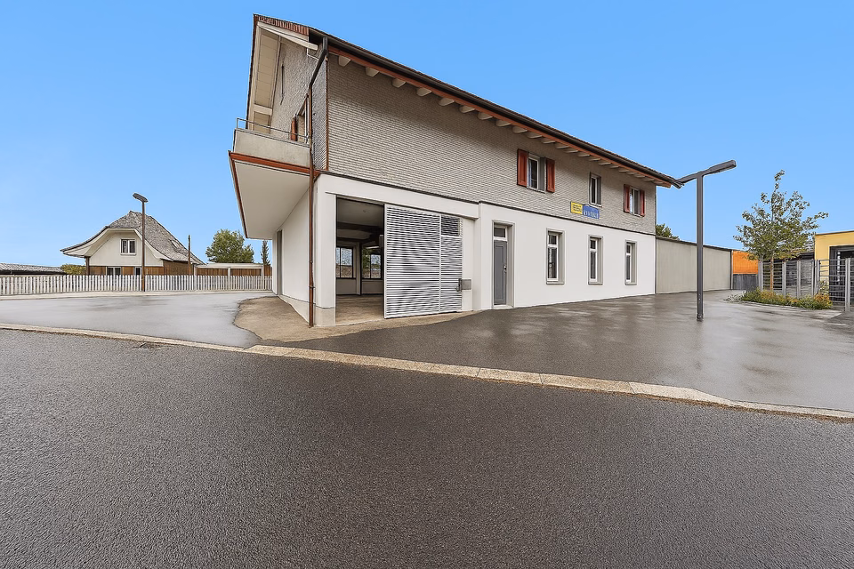 Là où les navetteurs arrivent, commence votre succès., Bahnhofstrasse, 3627 Heimberg, Bern, CH