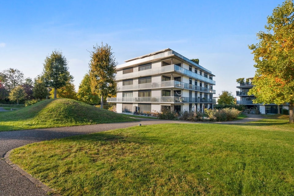 Il Suo veicolo ha bisogno di un tetto sopra la testa?, Heerstr./Gweerhofstr. EHP, 8853 Lachen SZ, Schwyz, CH