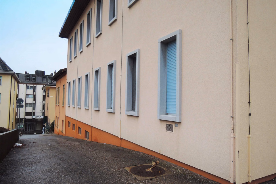 Deposito nel centro di Peseux, Grand - rue, 2034 Peseux, Neuchâtel, CH