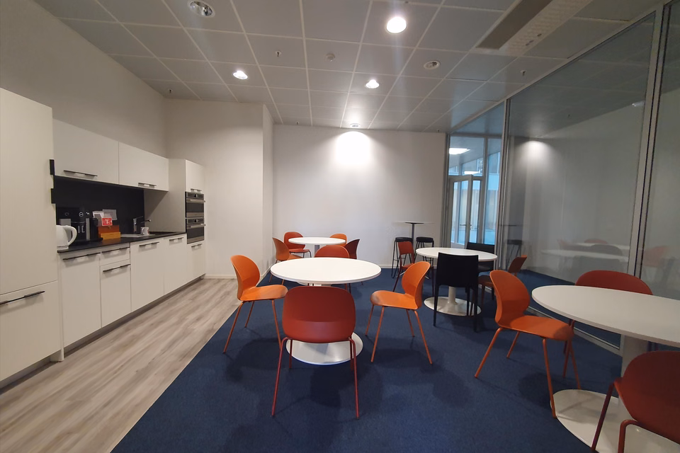 Ufficio di 41 m2 con spazi comuni, Ch. Pré-Fleuri, 1228 Plan-les-Ouates, Geneva, CH