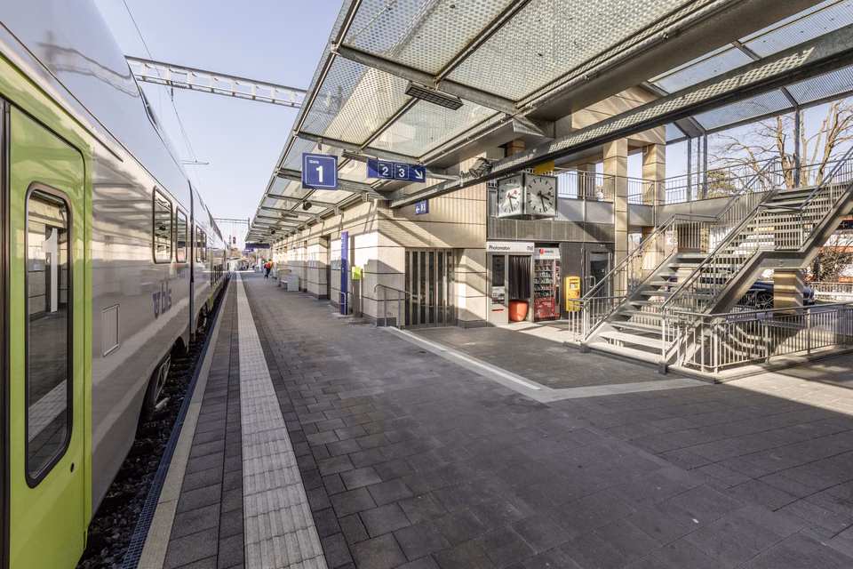 Posizione top: attraenti locali ufficio direttamente alla stazione di Belp, Bahnhofplatz, 3123 Belp, Bern, CH