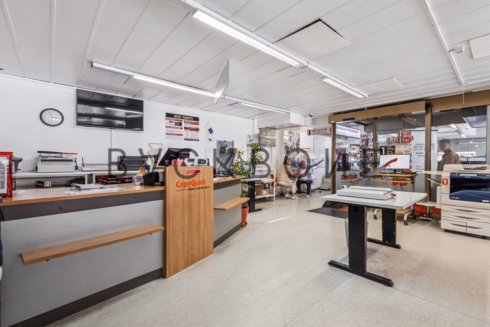 Surface retail pour une durée déterminée (max 2 ans), pl. Pépinet, 1003 Lausanne, Vaud, CH