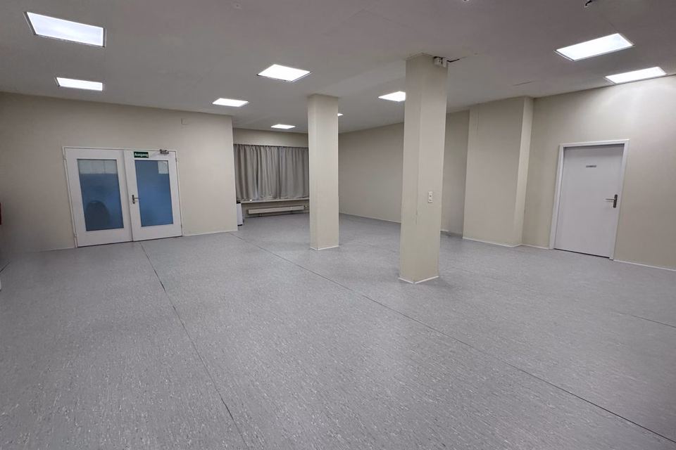 Locaux spacieux de bureaux/atelier et/ou commerciaux au Wasgenring, Wasgenring, 4055 Basel, Basel-City, CH