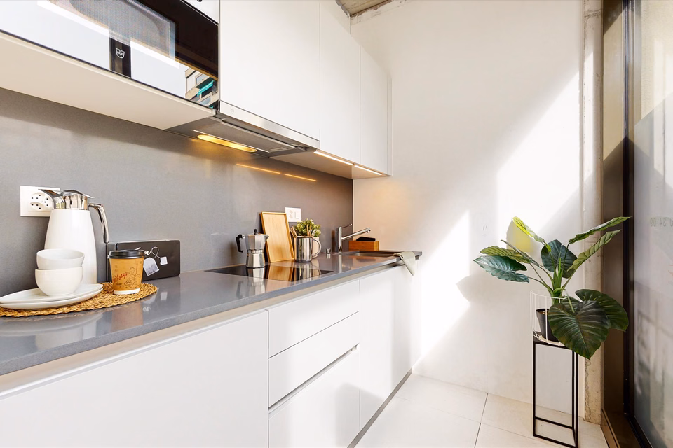 Nouvel espace commercial avec vitrines, Via degli Albrici, 6830 Chiasso, Ticino, CH