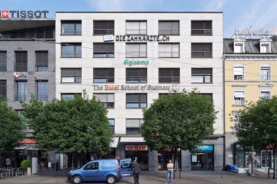 Einstellplatz direkt am Bahnhof SBB!, Centralbahnplatz, 4051 Basel, Basel-City, CH