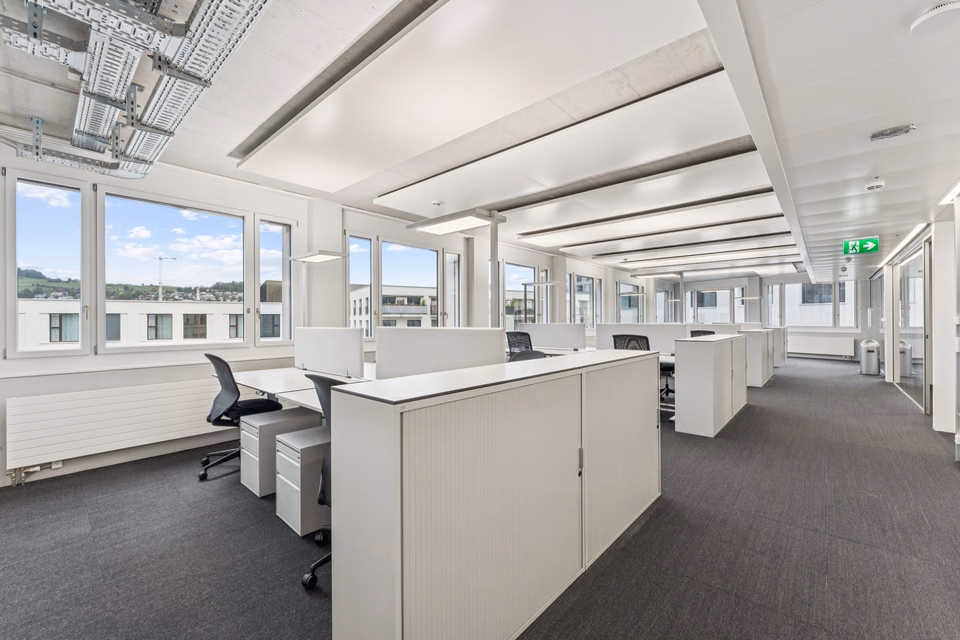 Lavorare sopra i tetti di Kriens – 613 m² di uffici rappresentativi, Am Mattenhof, 6010 Kriens, LU, CH